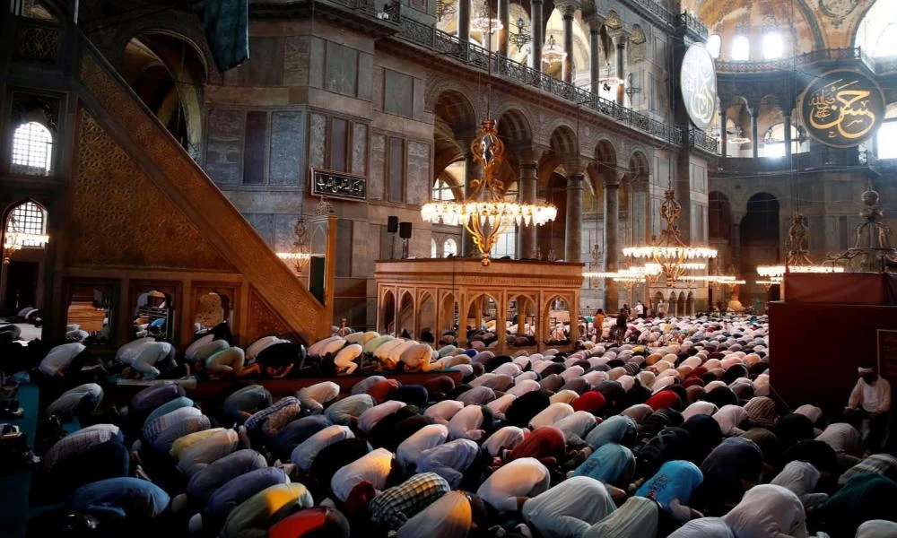 Τέσσερις μήνες από την μετατροπή της Αγίας Σοφίας σε τζαμί